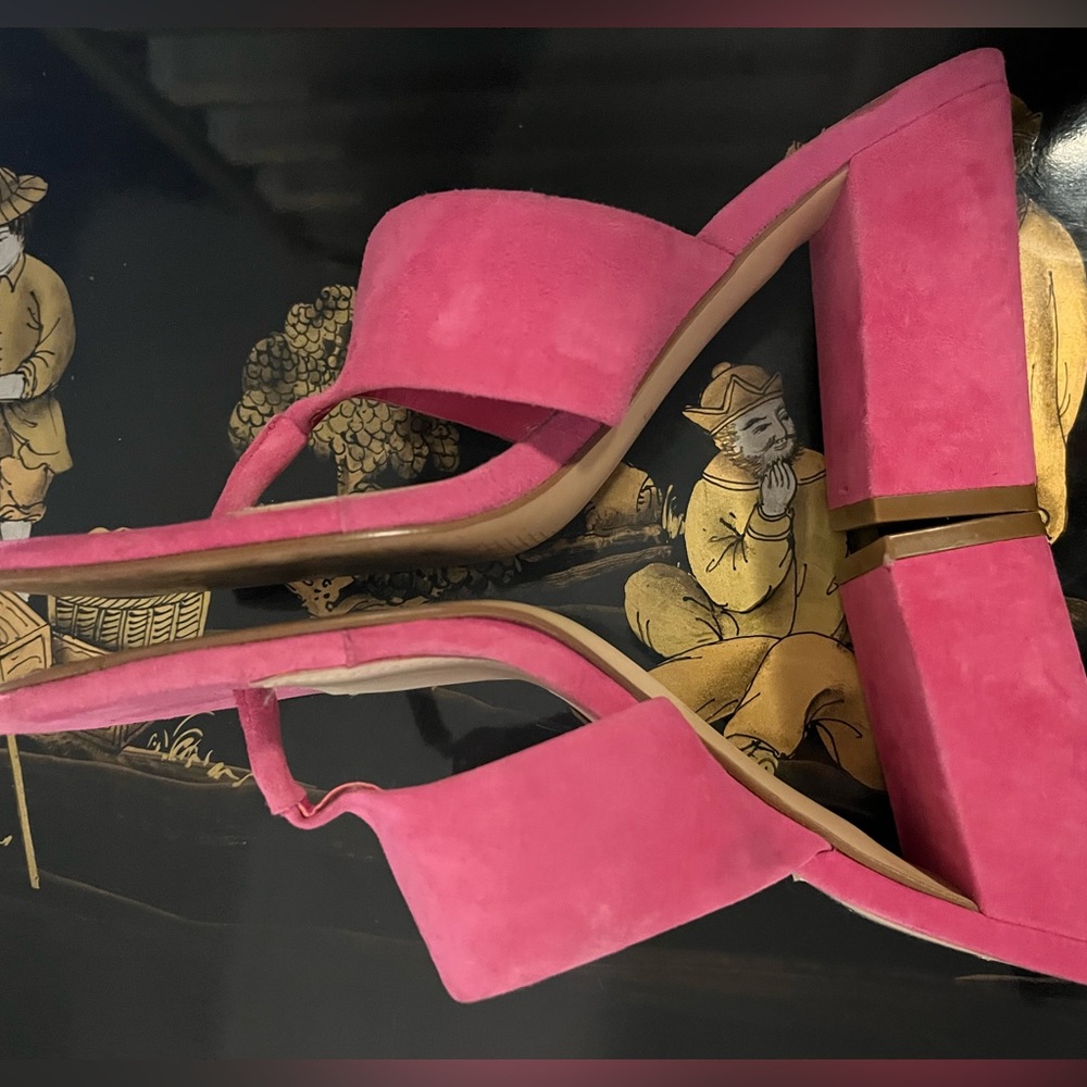 Nine West pink heel with thick strap open toe slipper type top and chunky heel